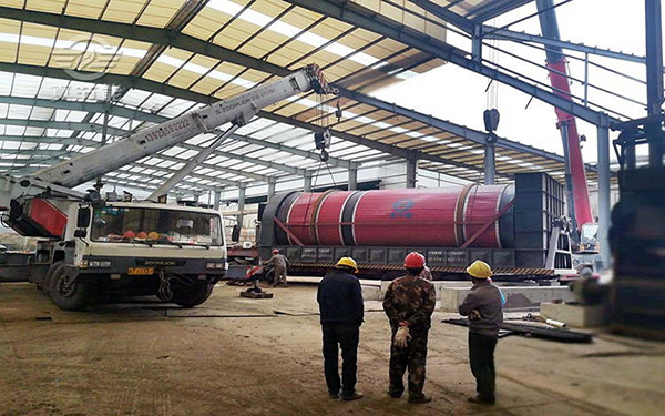 棕櫚粕烘干機吊裝現場